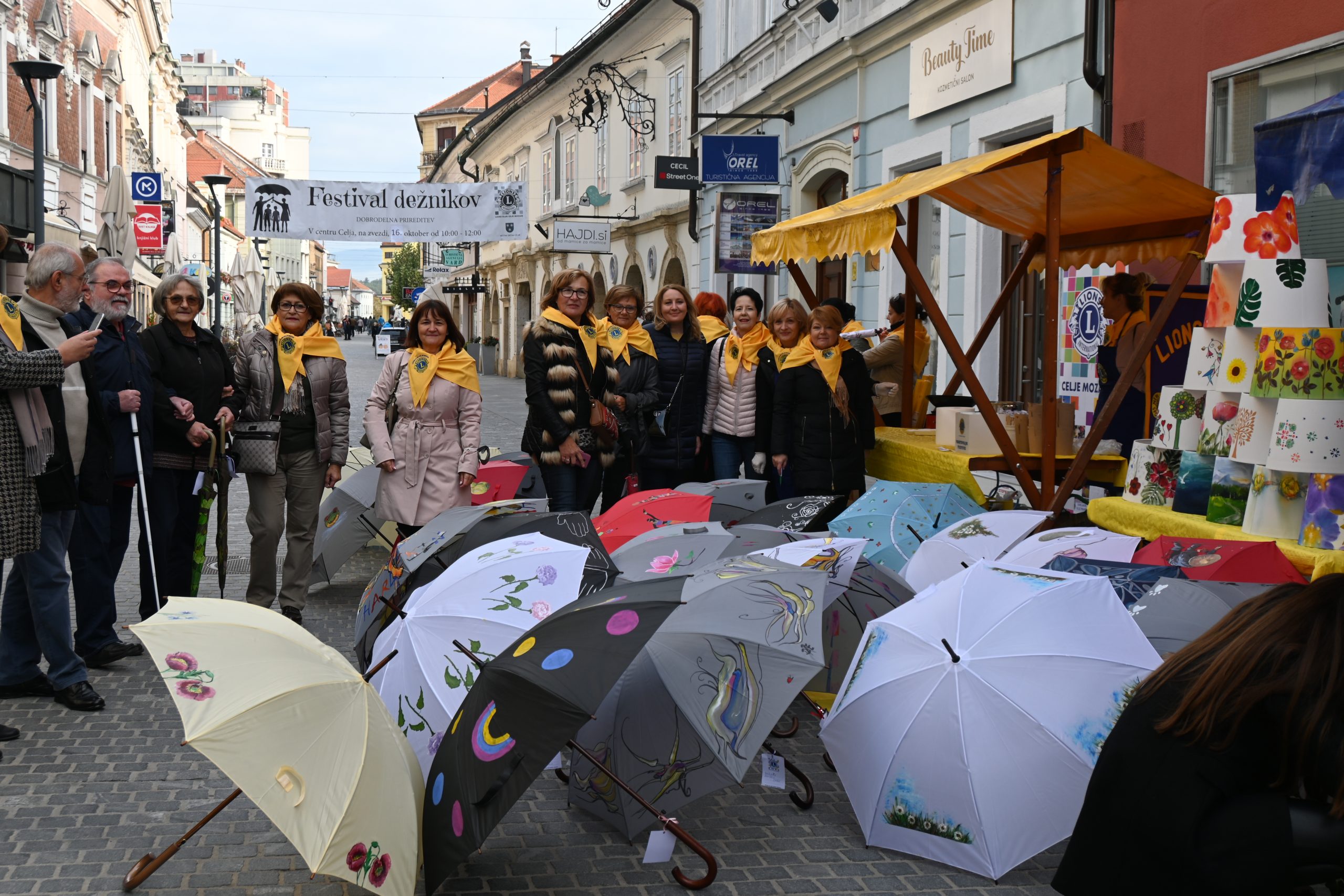 Festival dežnikov in luči 2021