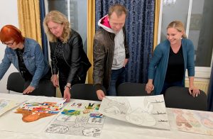 komisija izbira finaliste plakata miru v Celju