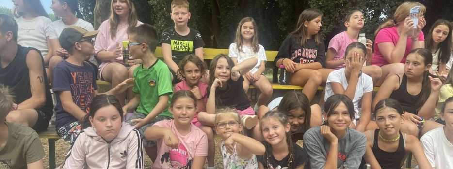 Otroke poslale na letovanje